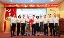 Công ty CP Kinh doanh than Cẩm Phả tổ chức lễ bảo vệ khóa luận  cấp cơ sở lớp đào tạo chức danh Giám đốc doanh nghiệp khóa 14
