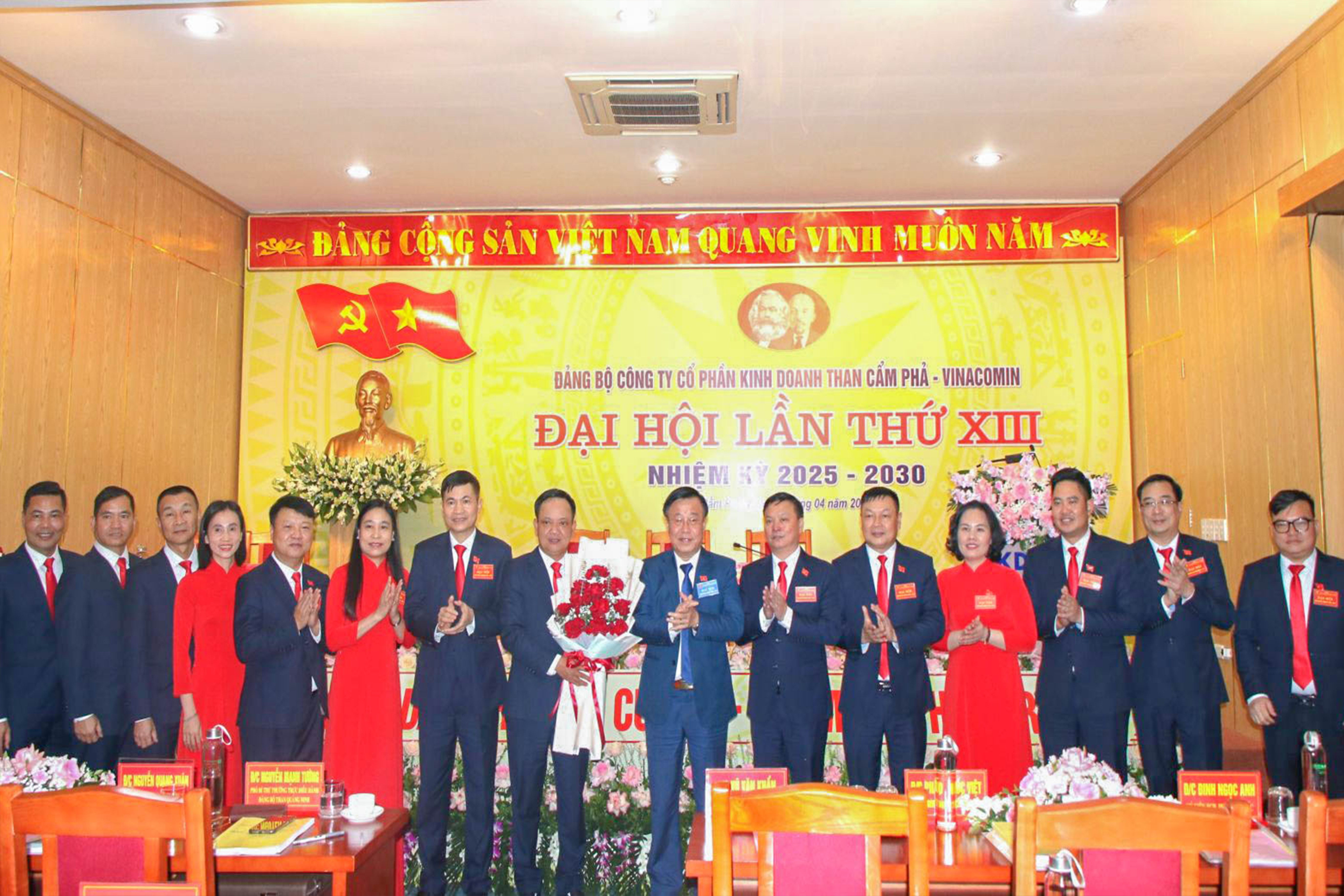 Công ty CP Kinh doanh than Cẩm Phả - Vinacomin tổ chức thành công Đại hội Đảng bộ Công ty lần thứ XIII, nhiệm kỳ 2025 - 2030