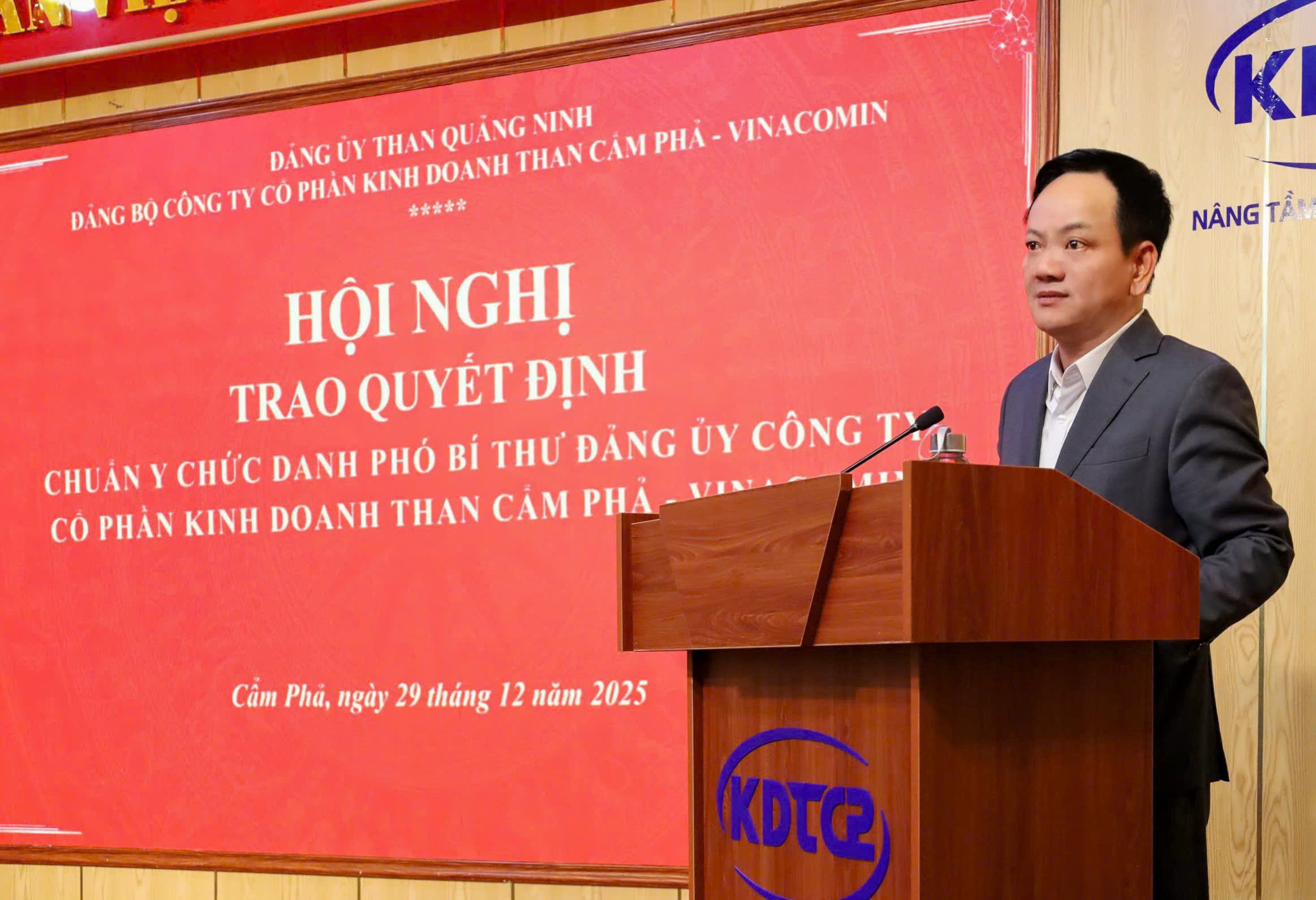 z7379093801397 8b508adb72c9e4b9c7ed4978e8ee875e