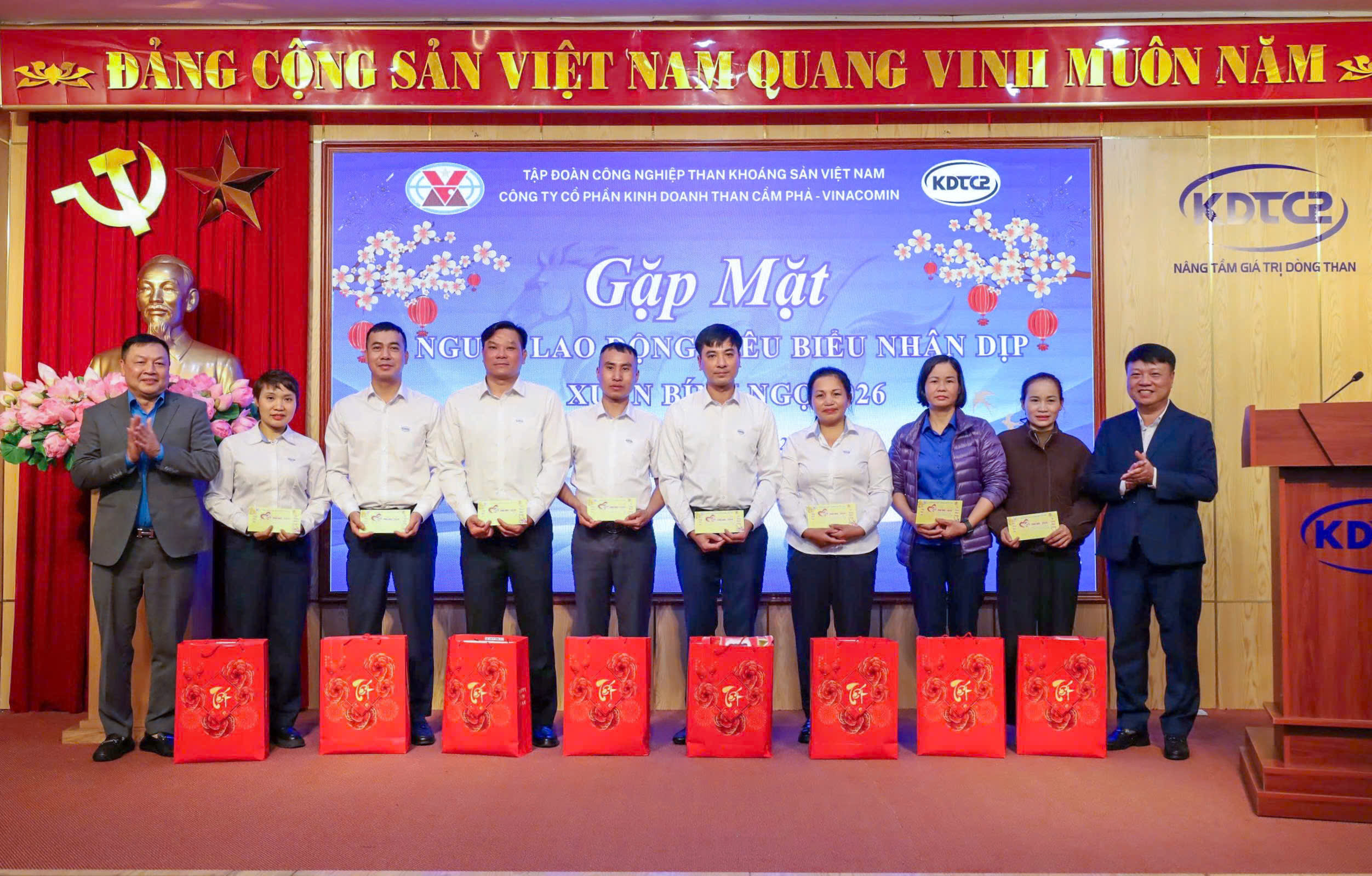 Chăm lo người lao động đón Tết Bính Ngọ 2026 tại Công ty CP Kinh doanh than Cẩm Phả – Vinacomin