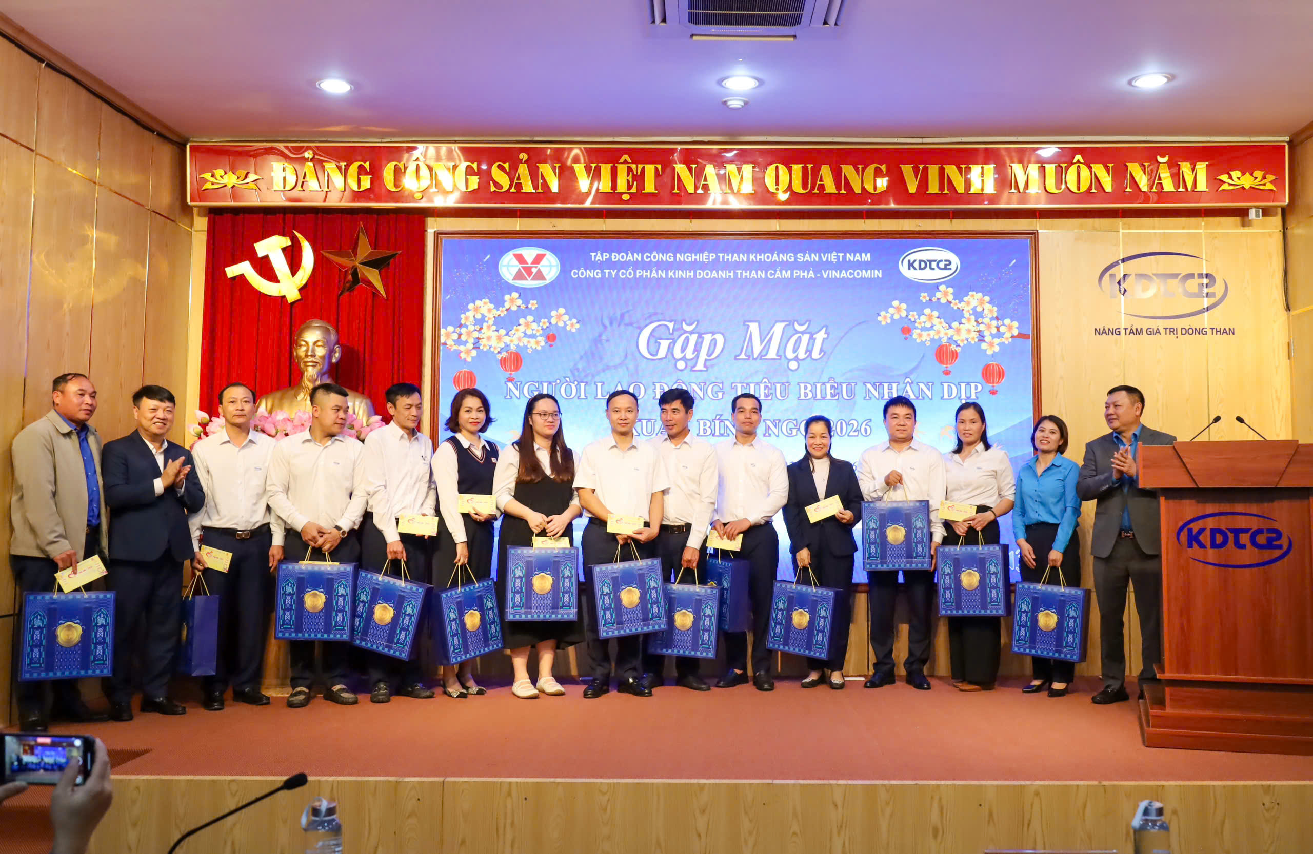 z7508530377305 5ae1ebbba9c32bce7cdc547abf9ca1b4